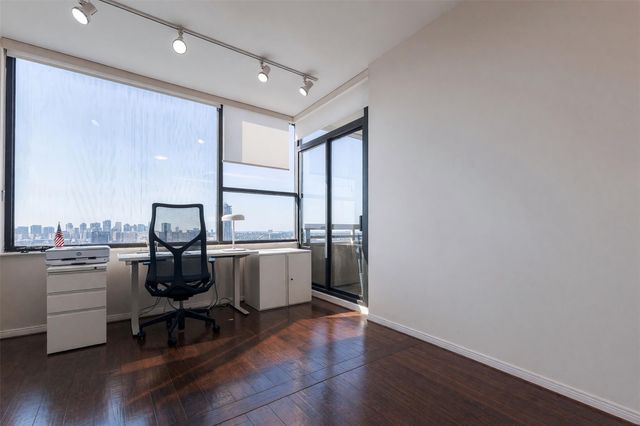 14 Greenway Plaza 23M, Houston, TX 77046
