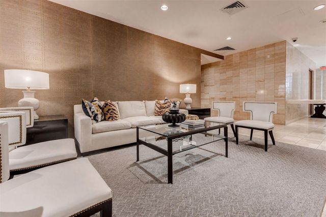 14 Greenway Plaza 23M, Houston, TX 77046