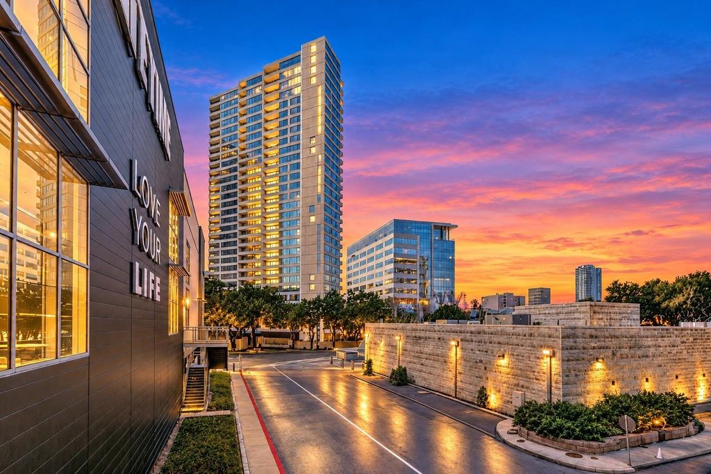 14 Greenway Plaza 23M, Houston, TX 77046