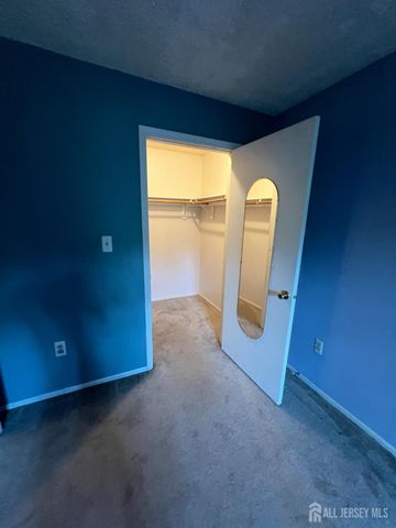 285 Hampshire Court, Piscataway, NJ 08854