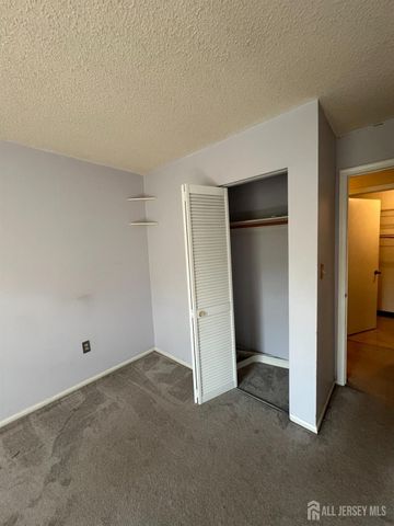 285 Hampshire Court, Piscataway, NJ 08854