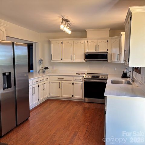 573 & 577 Randolph Road, Marion, NC 28752