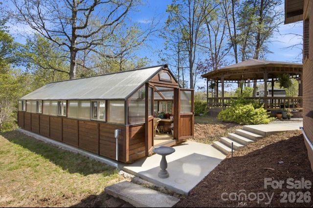 573 & 577 Randolph Road, Marion, NC 28752