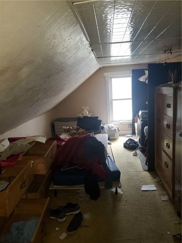 10 Young Avenue, Warwick, RI 02889