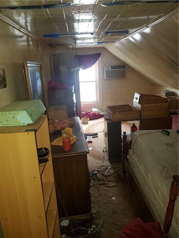 10 Young Avenue, Warwick, RI 02889