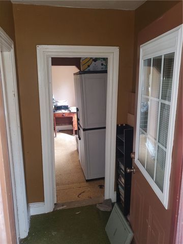 10 Young Avenue, Warwick, RI 02889