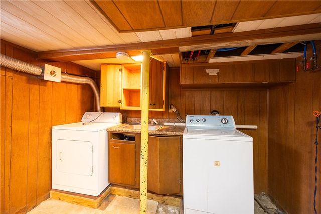 28 Rosewood Avenue, Cranston, RI 02905