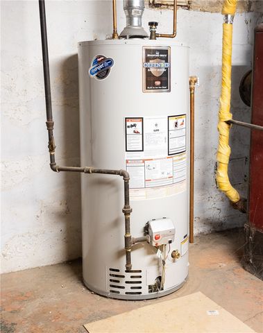 28 Rosewood Avenue, Cranston, RI 02905