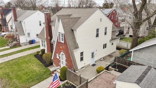 28 Rosewood Avenue, Cranston, RI 02905