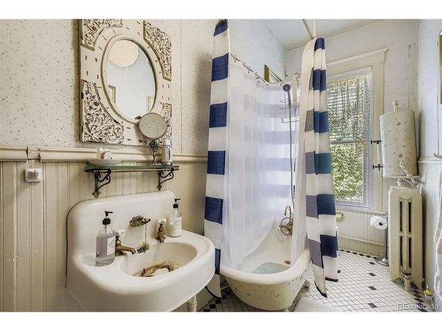 1305 W 3rd St, Florence, CO 81226