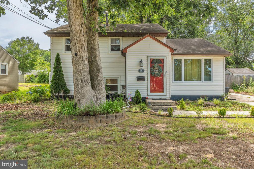 25 RICHARDS AVE, Pine Hill, NJ 08021