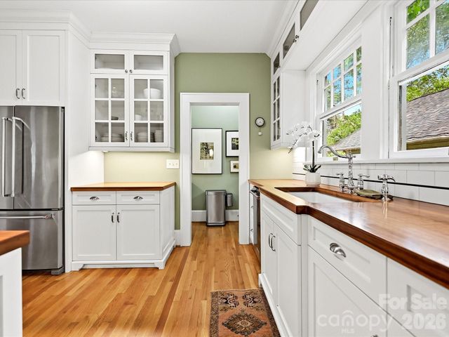 2201 Sarah Marks Avenue, Charlotte, NC 28203