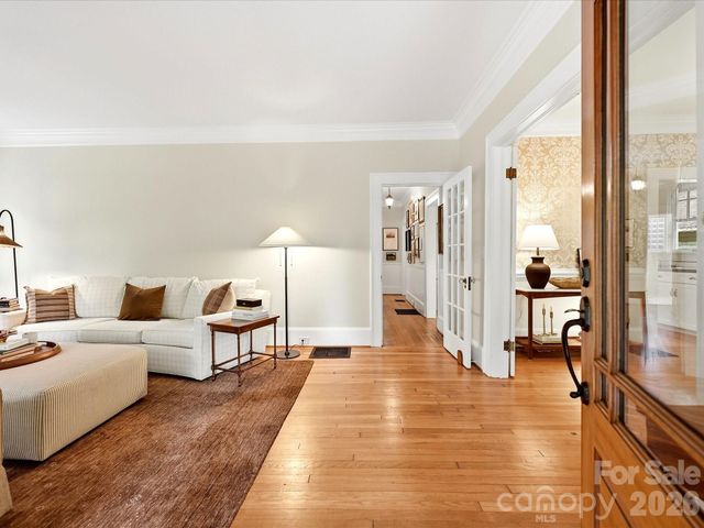 2201 Sarah Marks Avenue, Charlotte, NC 28203