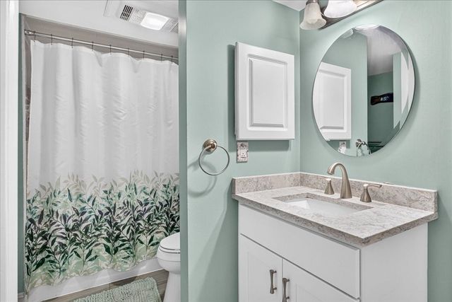 55 Tall Oaks Dr 402, Weymouth, MA 02190