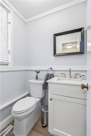 2422 Chestnut Boulevard, Cuyahoga Falls, OH 44223