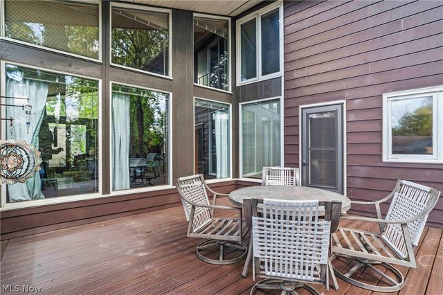 2422 Chestnut Boulevard, Cuyahoga Falls, OH 44223