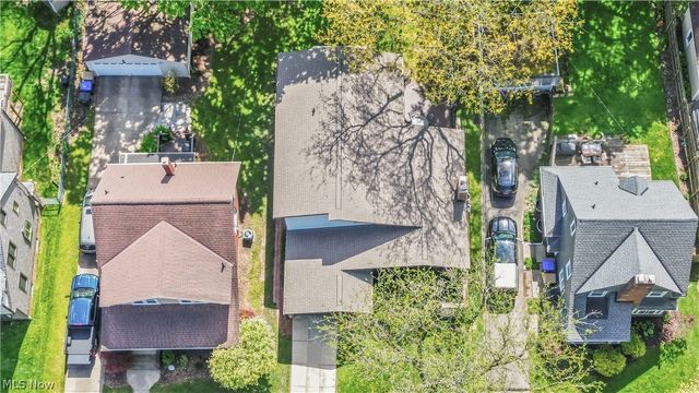 2422 Chestnut Boulevard, Cuyahoga Falls, OH 44223