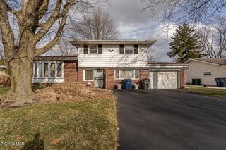 27 Harmony Lane, Toledo, OH 43615