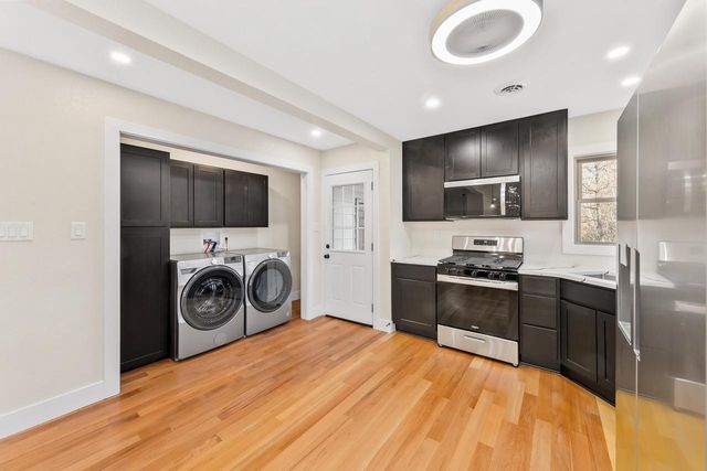 9710 304th AVENUE, Burlington, WI 53105