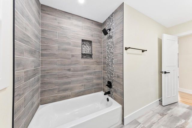 9710 304th AVENUE, Burlington, WI 53105