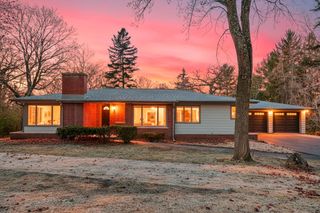 9710 304th AVENUE, Burlington, WI 53105