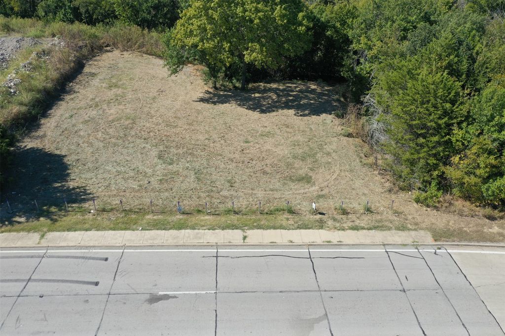 629 N M L King Jr Boulevard, Grand Prairie, TX 75050
