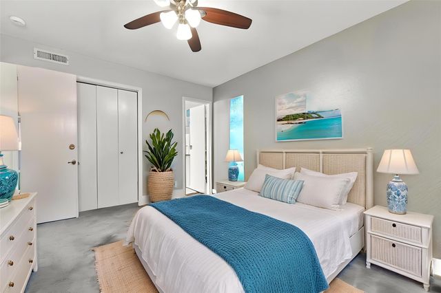 13151 Walden Road 129, Montgomery, TX 77356