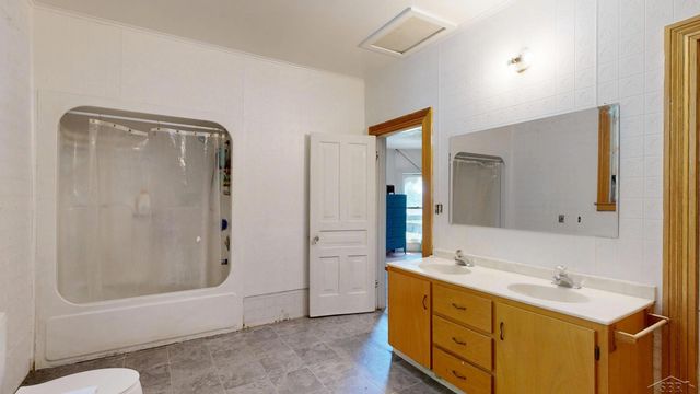 520 N Franklin Street, Saginaw, MI 48607