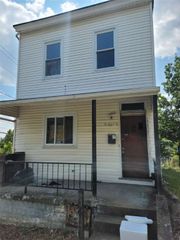 3221 Minnie St, Observatory Hill, PA 15212