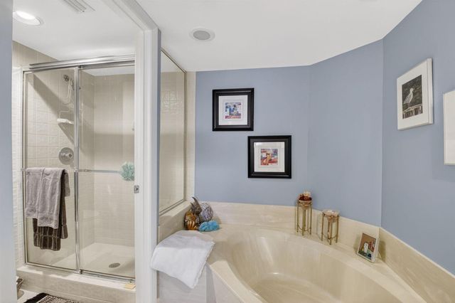 7509 Glendevon Lane 1006, Delray Beach, FL 33446