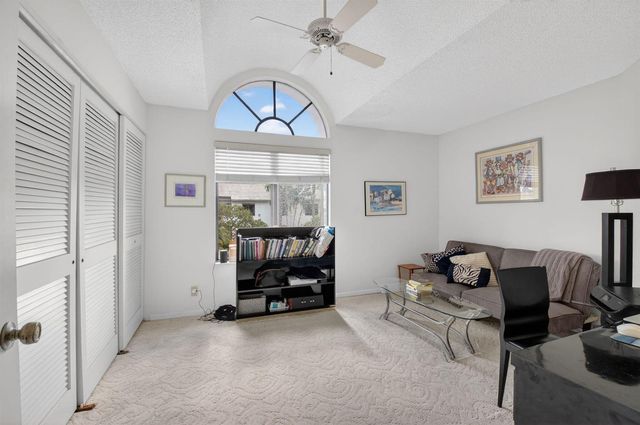7509 Glendevon Lane 1006, Delray Beach, FL 33446