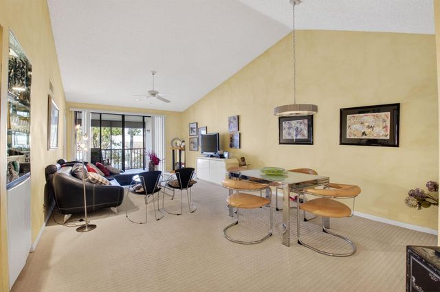7509 Glendevon Lane 1006, Delray Beach, FL 33446