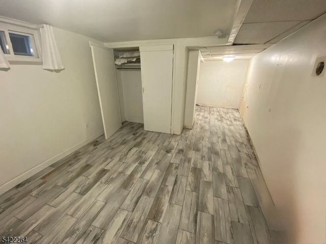 64 Congress St, Newark City, NJ 07105