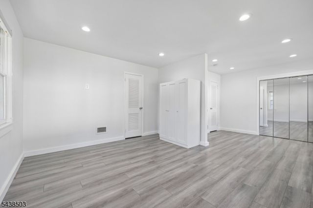 13 Munsey Rd, Emerson Boro, NJ 07630