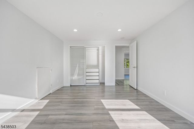 13 Munsey Rd, Emerson Boro, NJ 07630