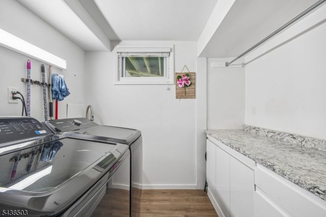 13 Munsey Rd, Emerson Boro, NJ 07630