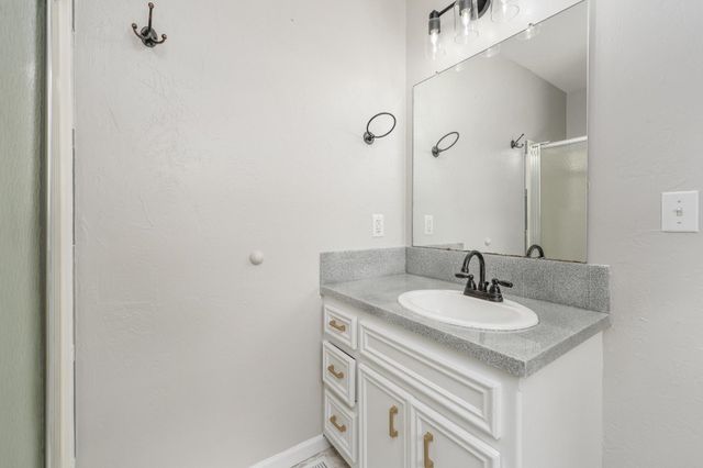 1809 N Topaz, Wichita, KS 67212
