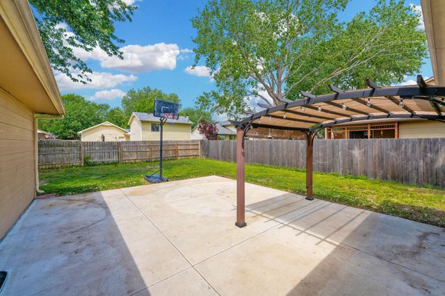 1809 N Topaz, Wichita, KS 67212
