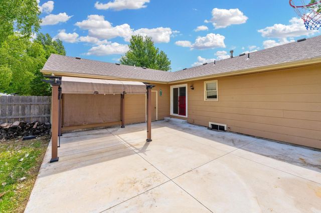 1809 N Topaz, Wichita, KS 67212