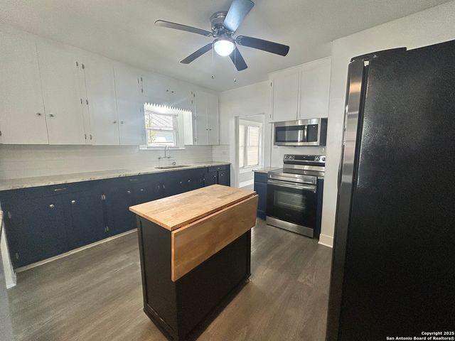 255 E Sayers, San Antonio, TX 78214