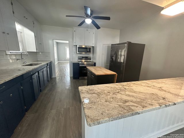 255 E Sayers, San Antonio, TX 78214