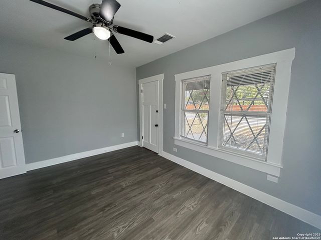 255 E Sayers, San Antonio, TX 78214