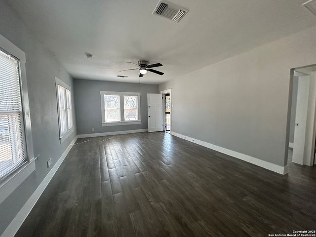 255 E Sayers, San Antonio, TX 78214