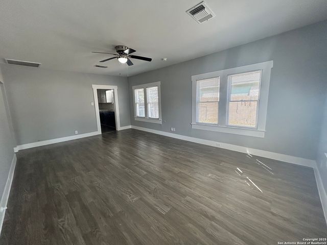 255 E Sayers, San Antonio, TX 78214