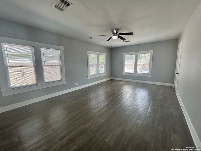 255 E Sayers, San Antonio, TX 78214