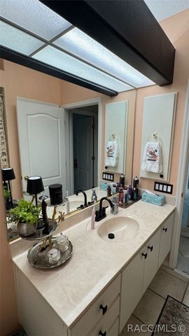 13 Sycamore Court W, Homosassa, FL 34446