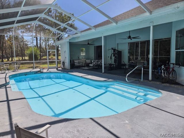 13 Sycamore Court W, Homosassa, FL 34446