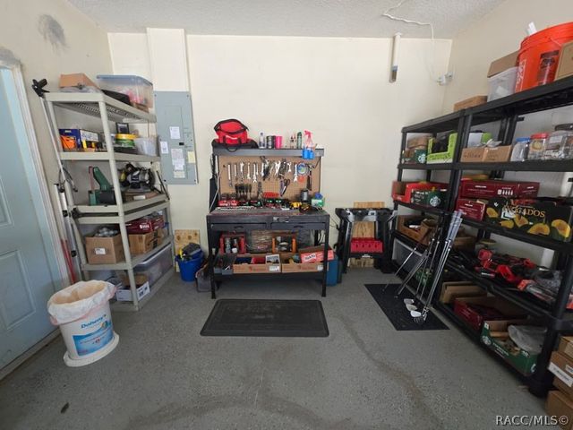 13 Sycamore Court W, Homosassa, FL 34446