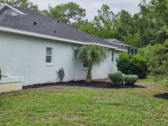 13 Sycamore Court W, Homosassa, FL 34446