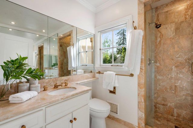 526 W Poplar Avenue, San Mateo, CA 94402